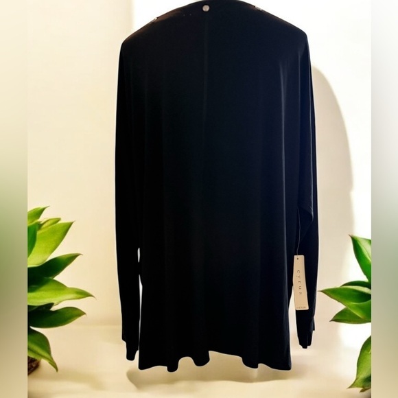 Cyrus - Black top size 2X - Picture 2 of 3